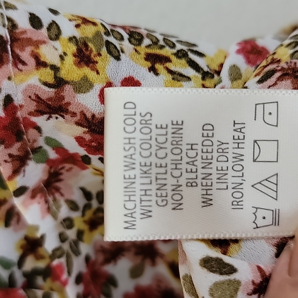 New Max Studio Boho Floral Print Ruffled Trim Short Sleeve Top M - Picture 9 of 12